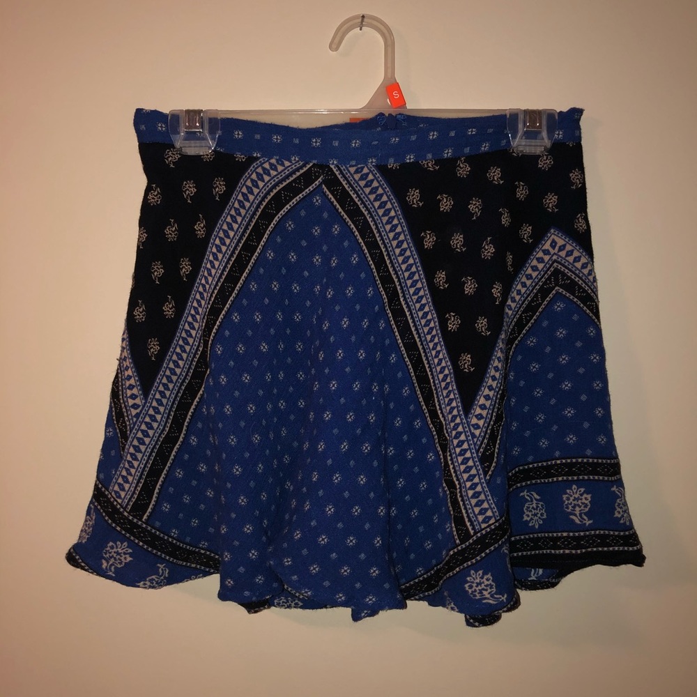 Pattern flowy mini skirt - Picture 3 of 5